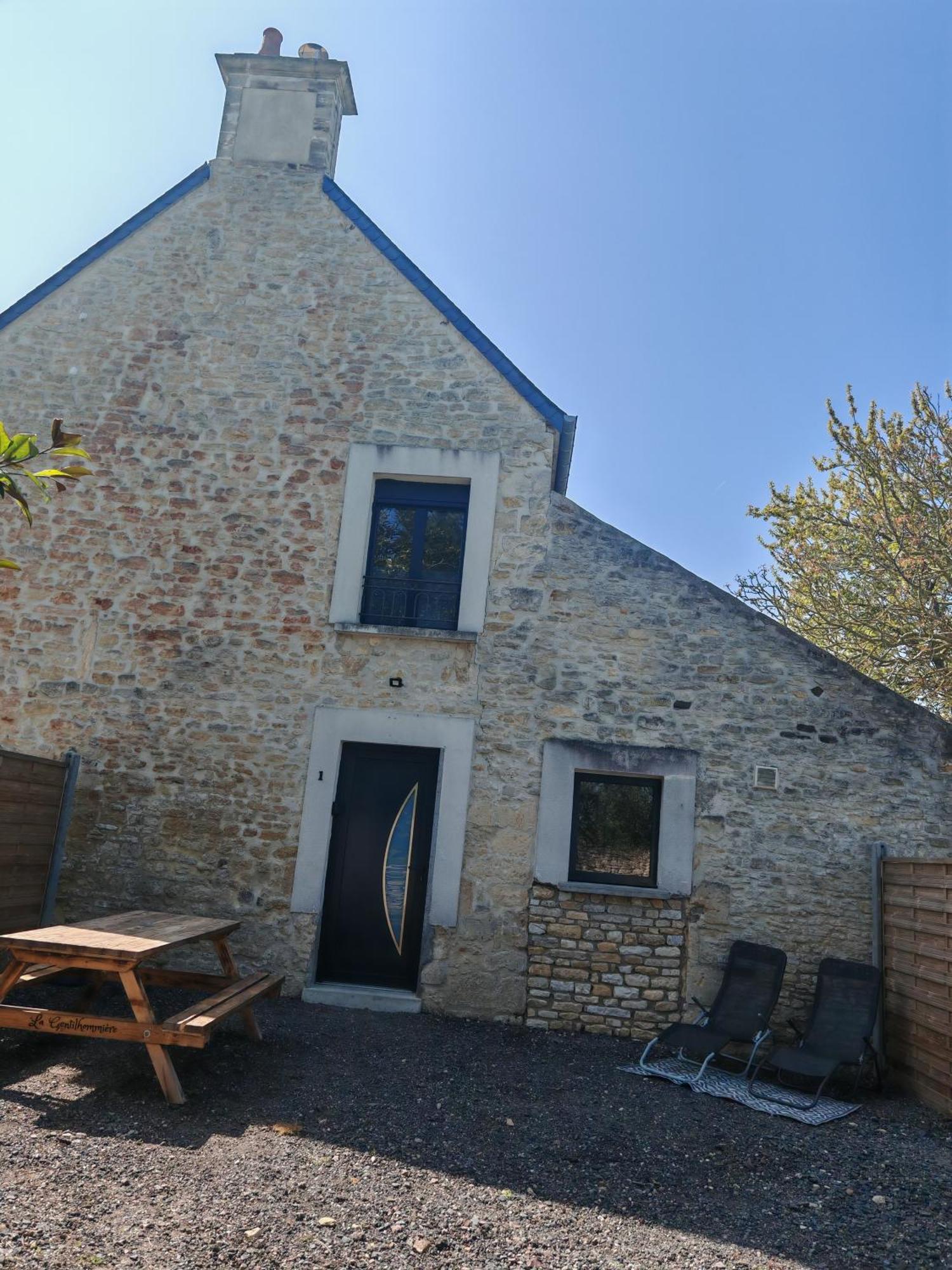Le Domaine De La Gentilhommiere Situee Entre Bayeux Et Arromanches Les Bains Manvieux Εξωτερικό φωτογραφία